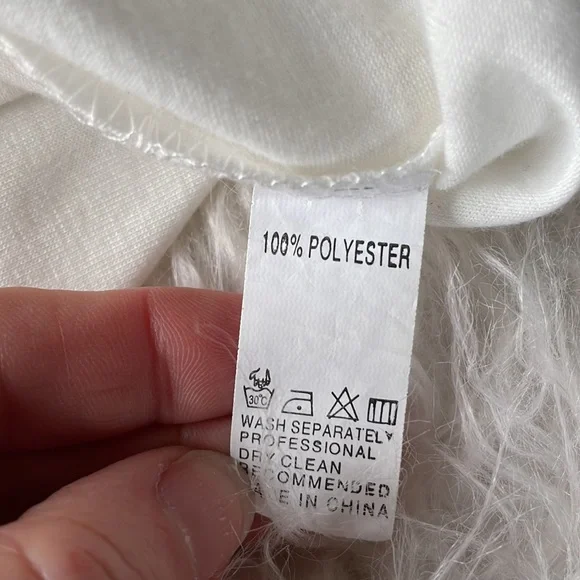 CBR eyes print cutout relaxed tee EUC Size M - Picture 6 of 6